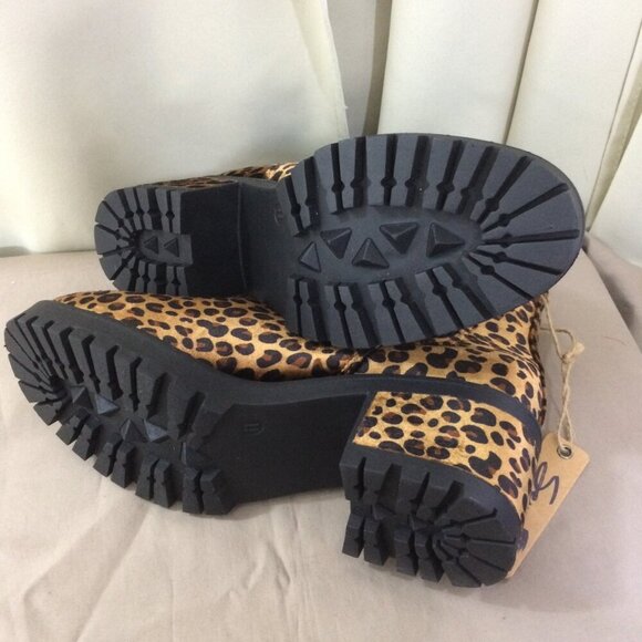 NEW Seven 7 Berlin Ankle Chelsea Boots Leopard Print Chunky Seven7 - Picture 3 of 7